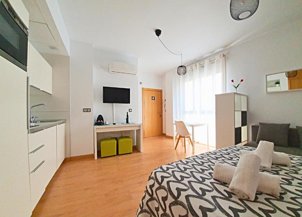 Precioso Estudio con Piscina 6