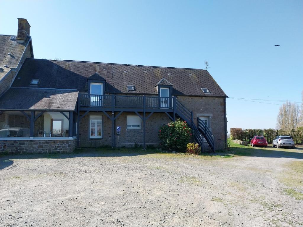 Maison chaleureuse avec terrasse et vue baie 6