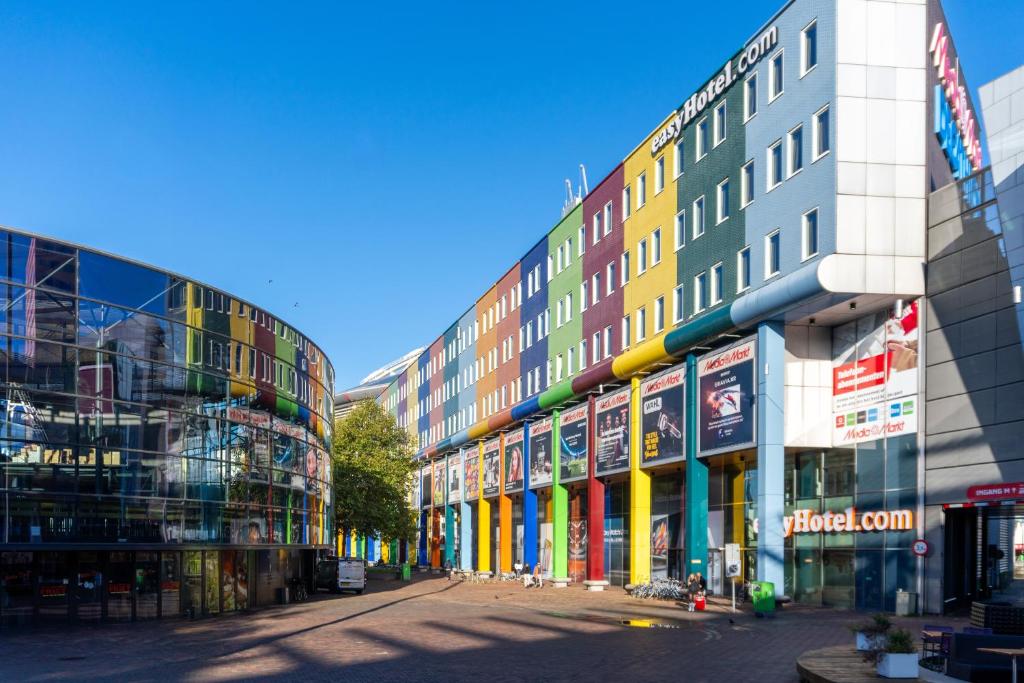 easyHotel Amsterdam Arena Boulevard Image