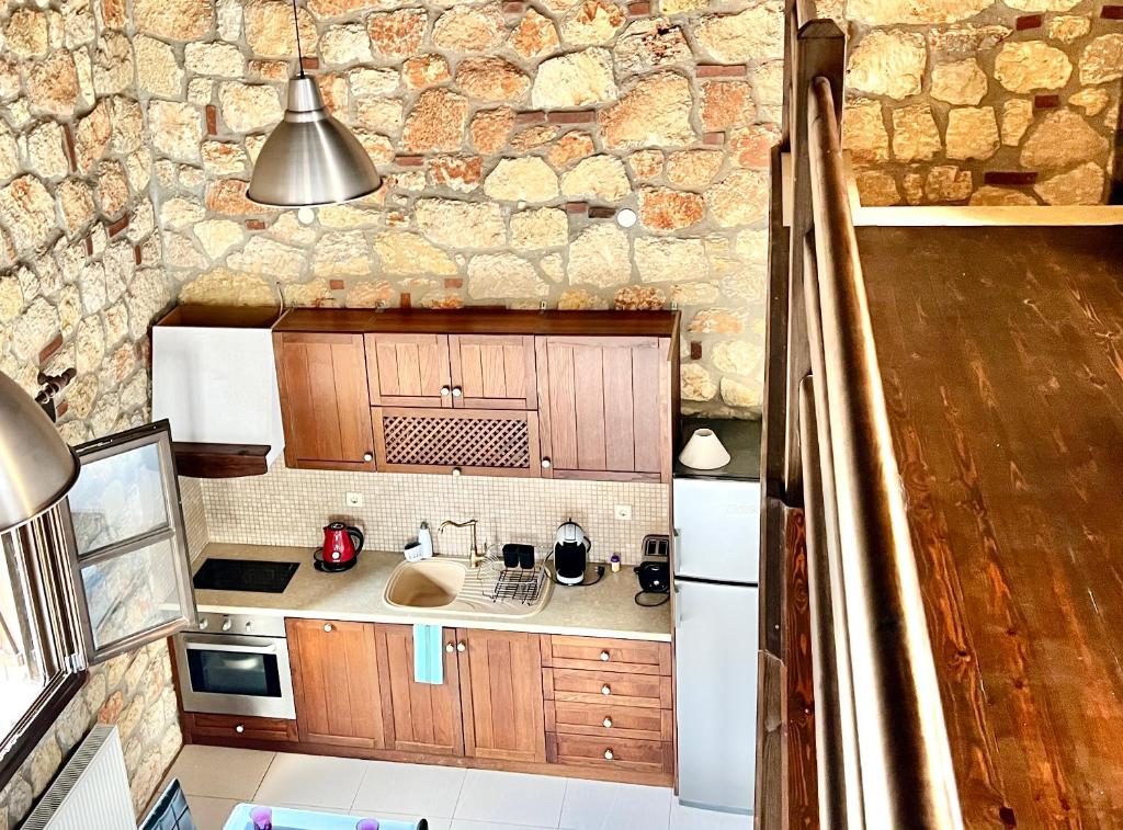 Boutique Stone Houses 7