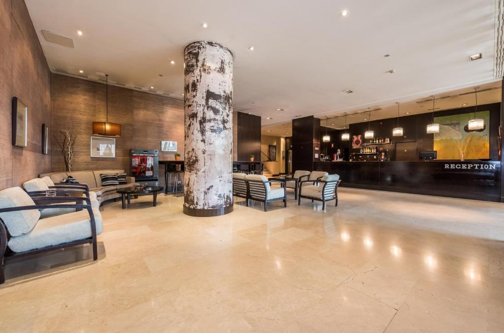 Hotel Mercader Image