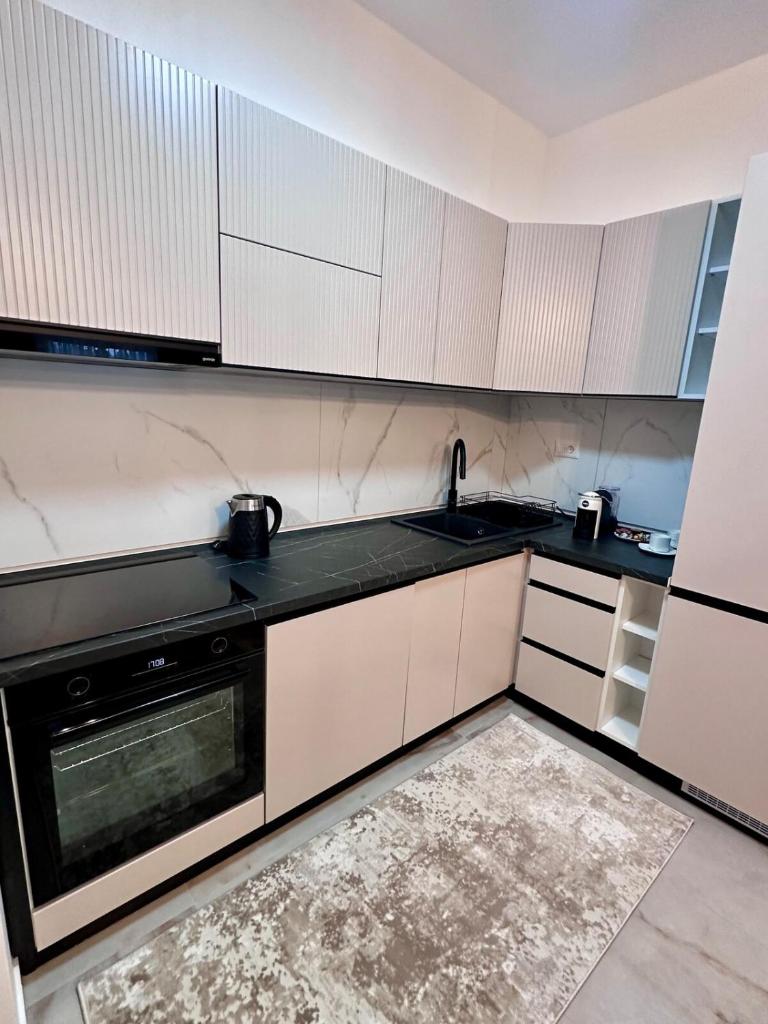 Diamond apartment 8