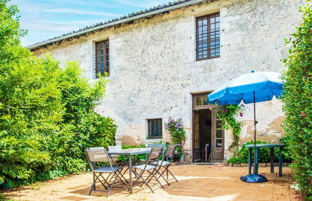 Gîte du Pin - Abbaye Béruges 2