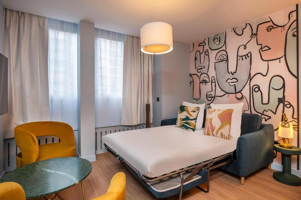 Montmartre Paris Suite 7
