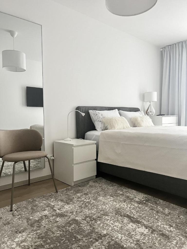RH Suites 8