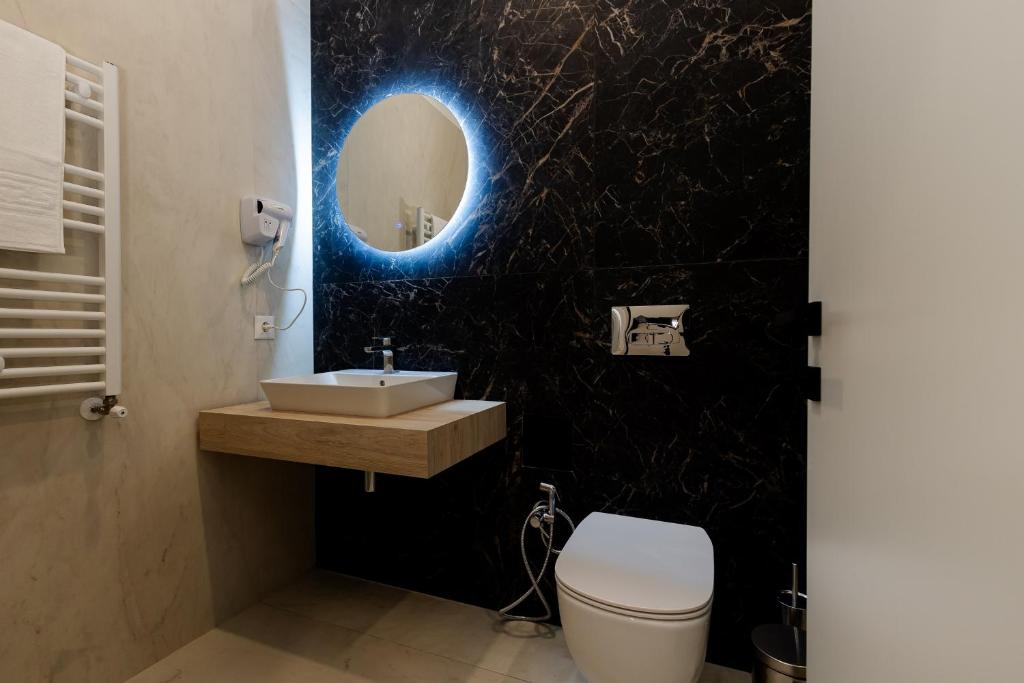 Central Suites 7