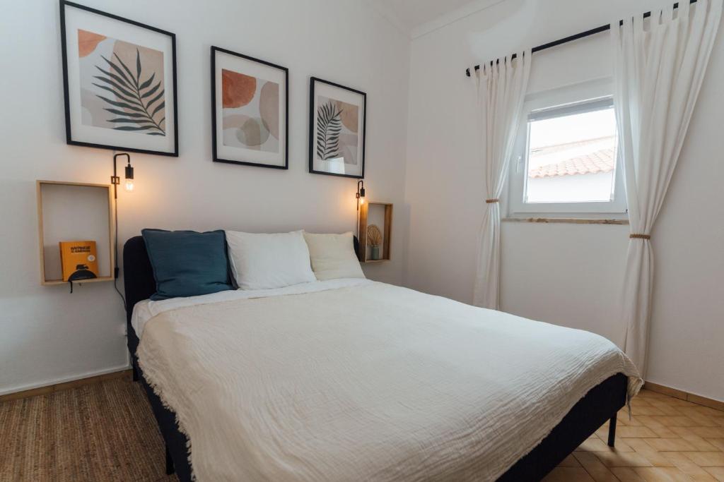Cozy Old Town Apartment with Sunny Terrace 5