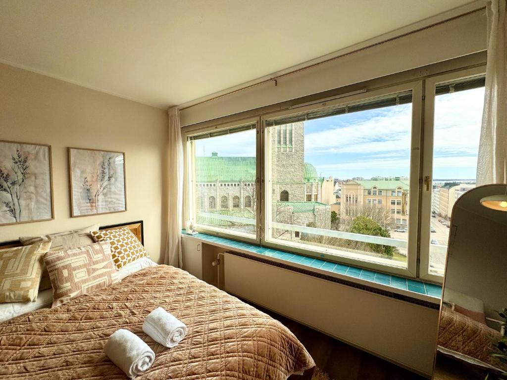 Top Floor Getaway in Central Helsinki - Church & Sea View 7