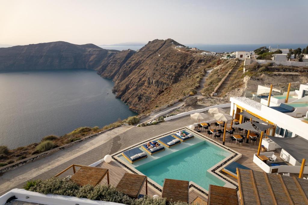 Amaze Suites