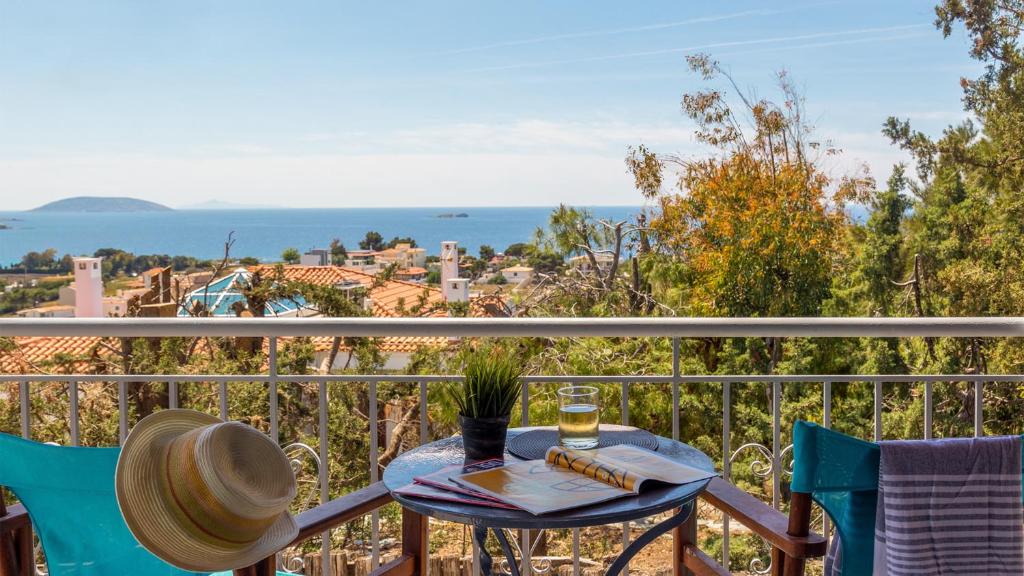 Bunny island- seaview house, private garden , Lagonisi, Attika riviera by Comfortbnb 6