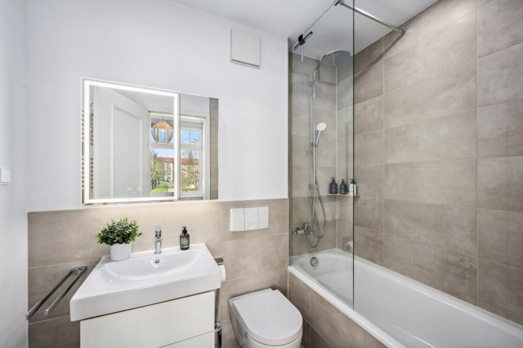 TRABER APARTMENTS 1 SZ Balkon 2 Badezimmer Südvorstadt 4