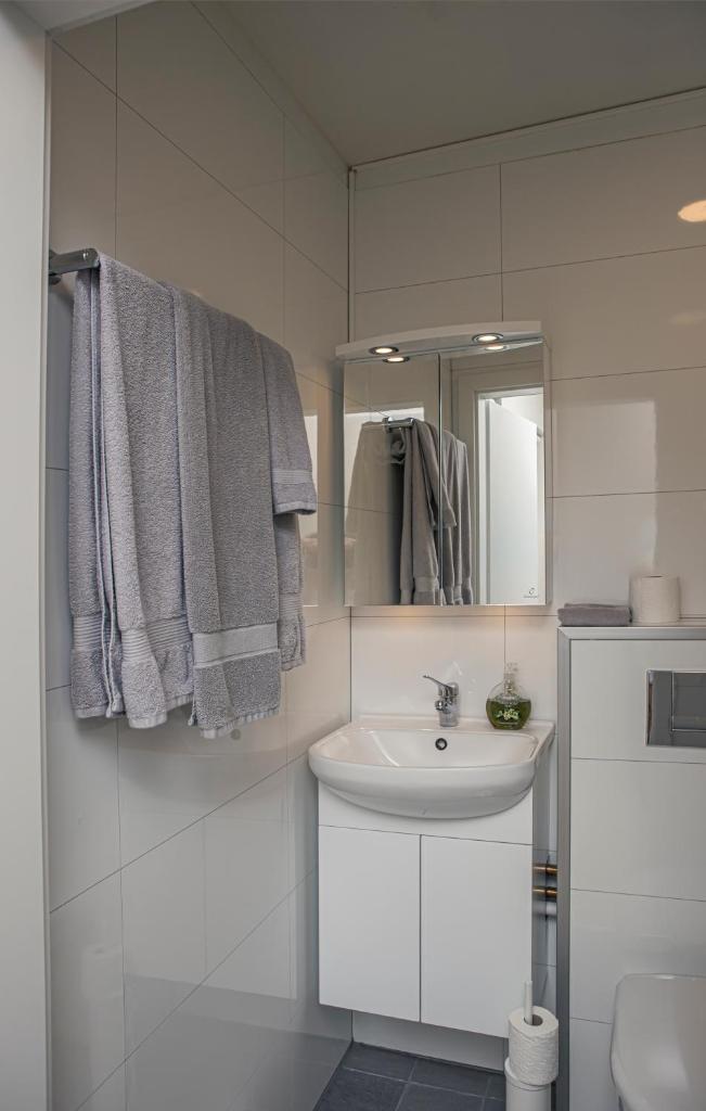 Cosy modern apartment in Kopavogur 3