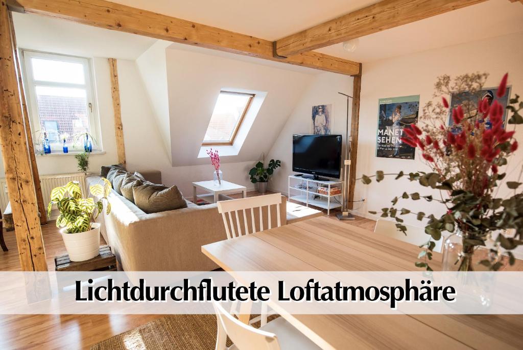 Helle 80m2 Maisonette FEWO mit tollem Balkon ins Grüne, Kingsize Bett, Smart-TV - Nur ein kurzer Spaziergang in die Altstadt und zum Domplatz - Kostenlose Parkplätze in den umliegenden Straßen - Ausgewählte Empfehlungen für Erfurt inklusive 2