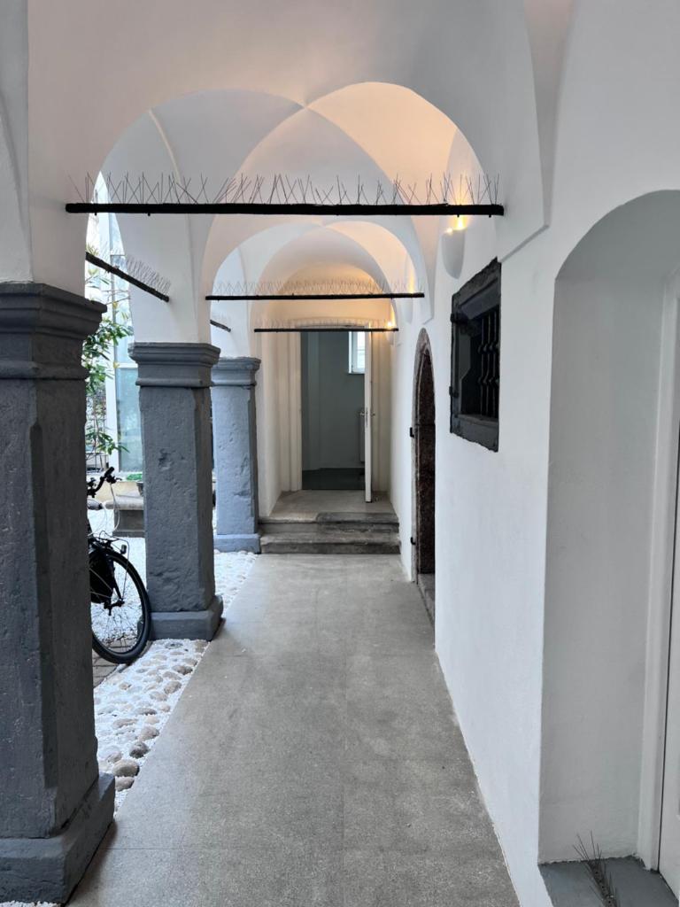 Modern studio apartment in the heart of old city 5