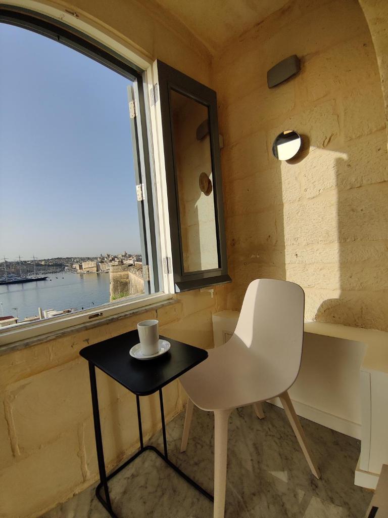 Oasis 22 Savynomad Harbour Residences wow Views 6