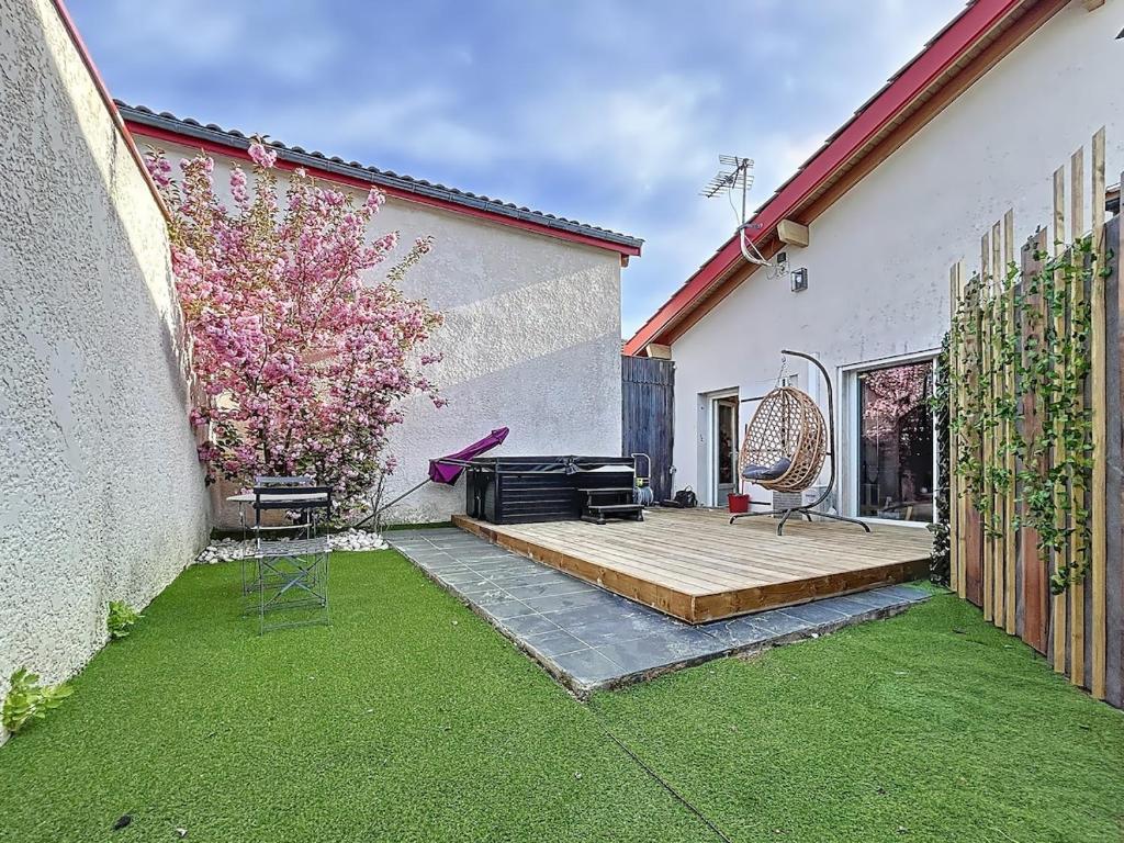 Parenthèse Romantique avec Jacuzzi 5