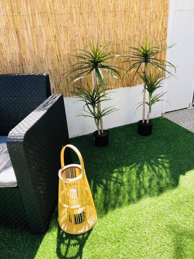 City Break-Quiet House with Private Patio 1
