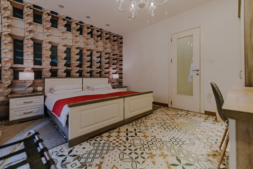 Jean de Valette Boutique Living 6