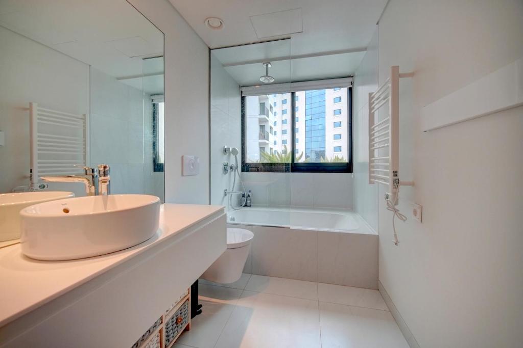 Mirabilis Apartments - LX Living 3