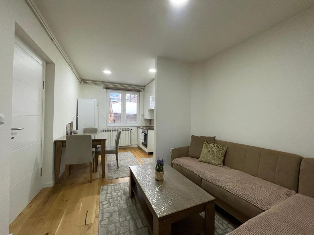 City Central Apartment - Everything Nearby 8