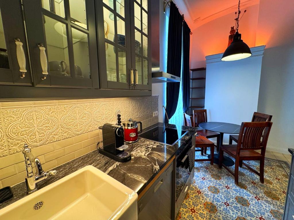 7th HEAVEN Vienna Center Apartments 3