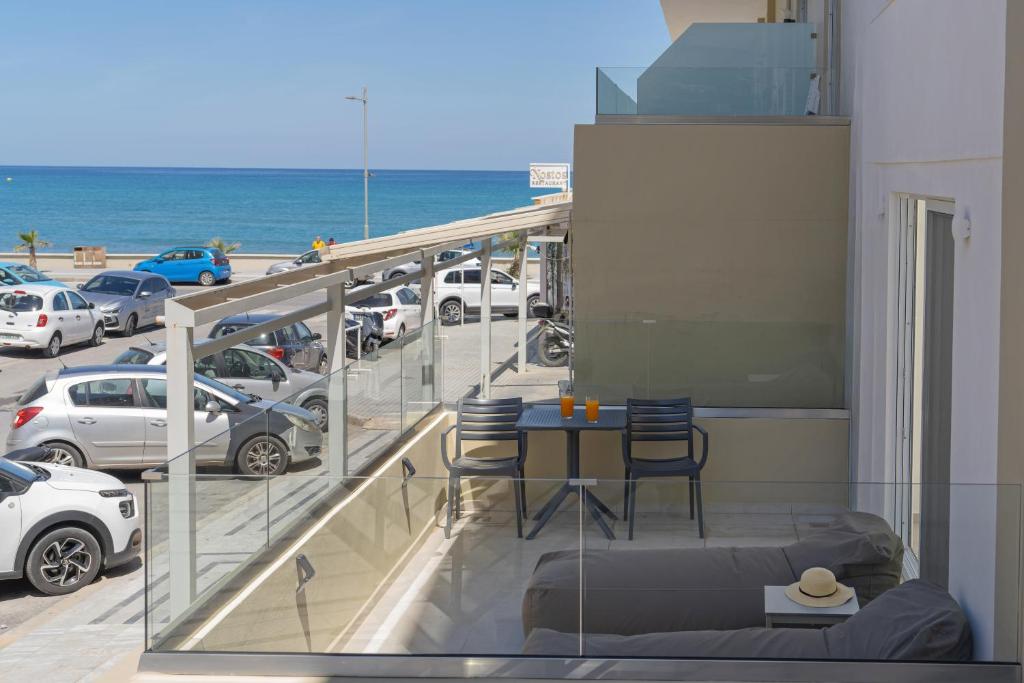 Meltemi Coast Suites 8