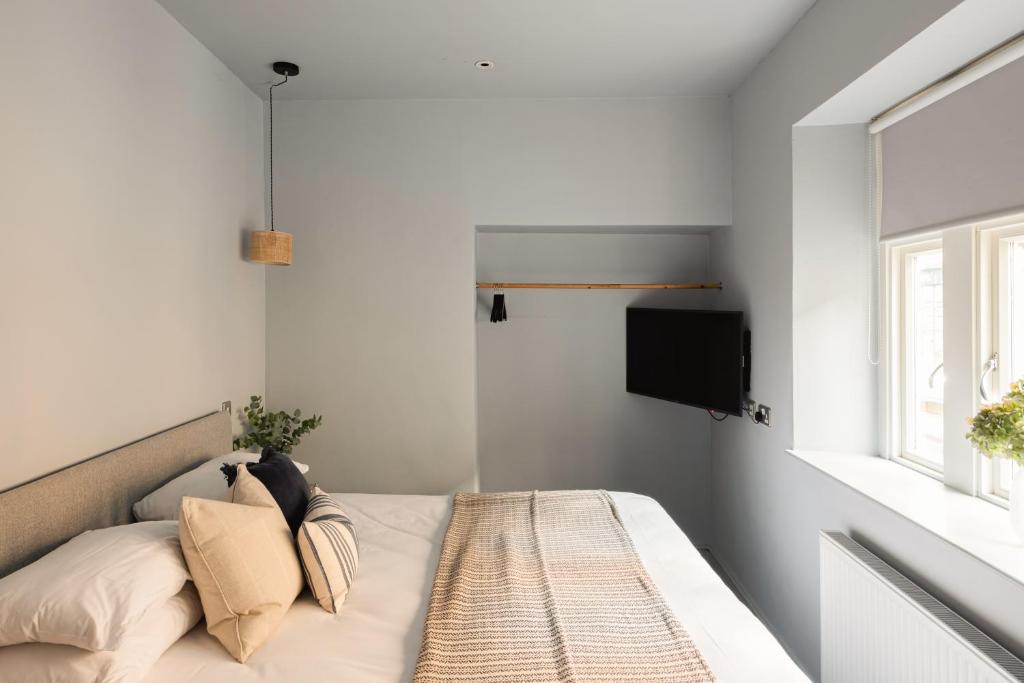 St Catherine's Hospital - Curated Property 4