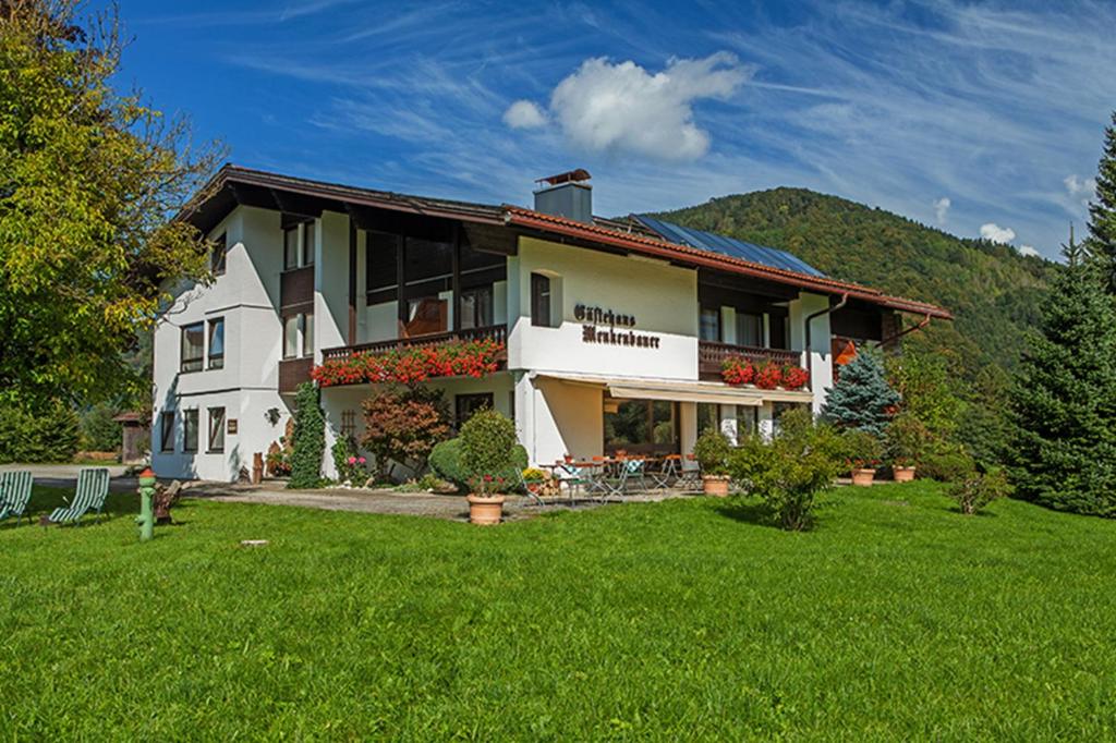 Gästehaus Menkenbauer inkl. Chiemgaukarte 2