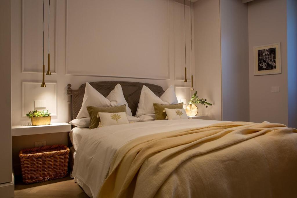 Suite Corti Cernobbio - 1 Min Walk to Lake and Parking