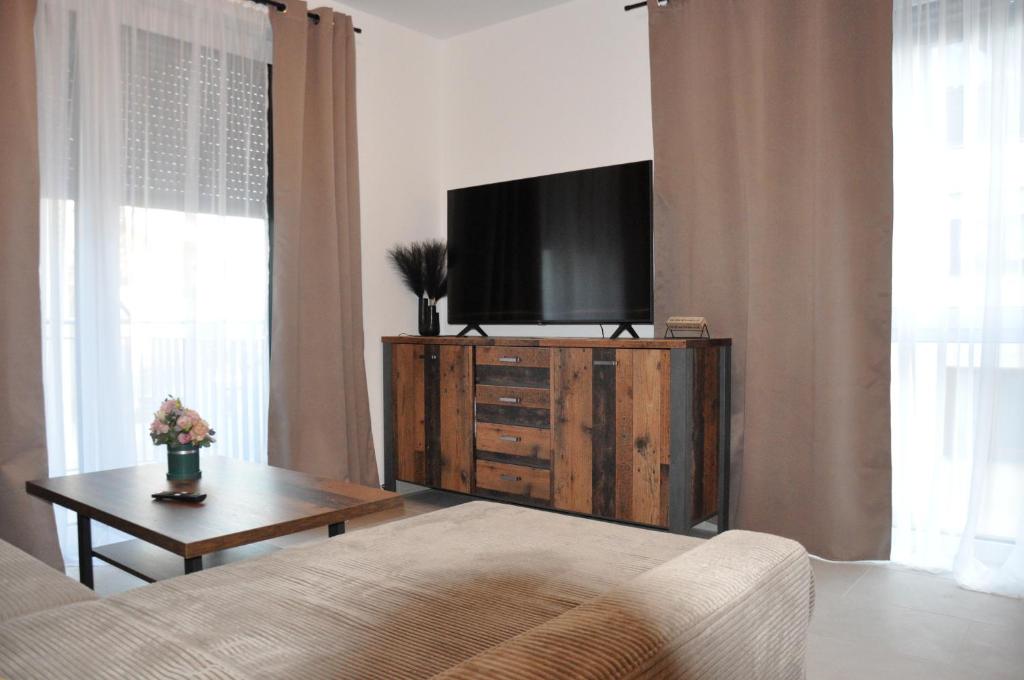 Modernes Apartment in B'heim 1 OG WG3 2