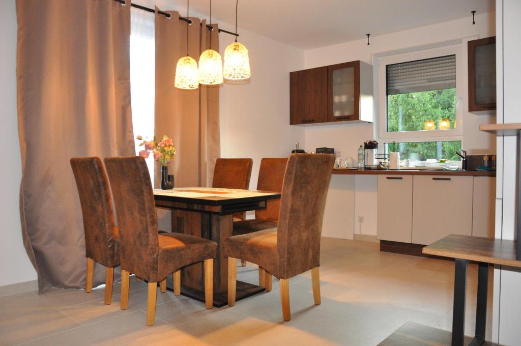 Modernes Apartment in B'heim 1 OG WG3 8