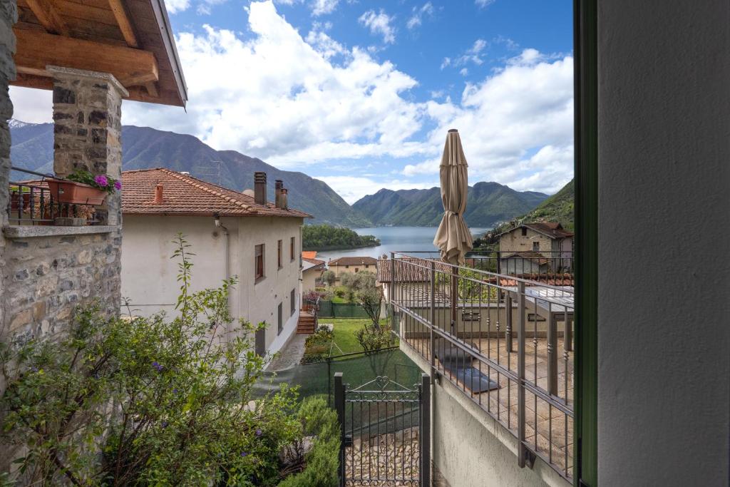 Lora luxury villa , with lake view 4