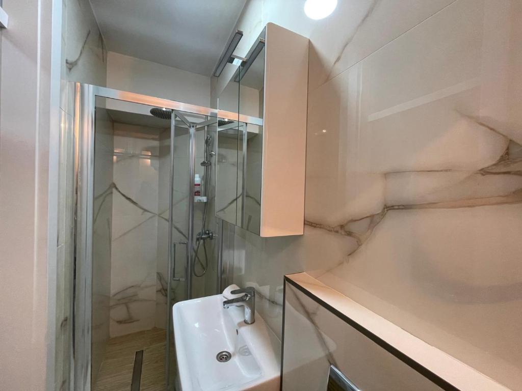 City Central Apartment - Everything Nearby 7
