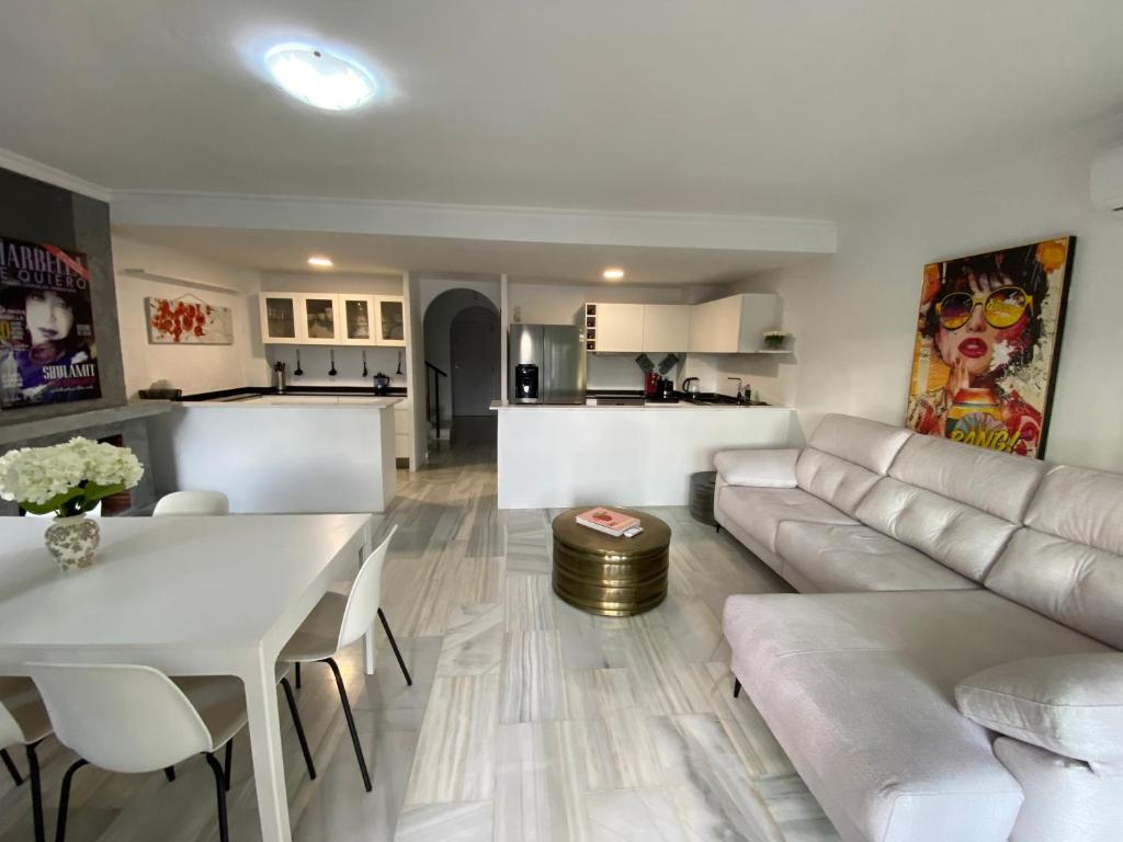 New renovated Marbella Mija House - Puerto Banus quiet and green oasis 3