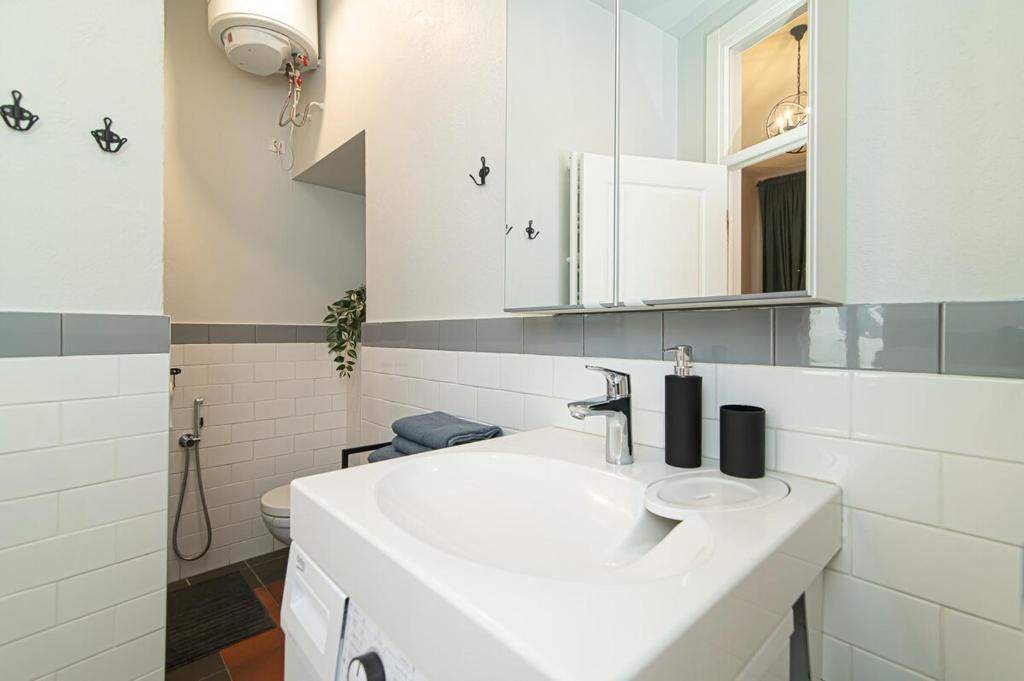 Old Town Apartments Senora Self Check-in and free parking 3