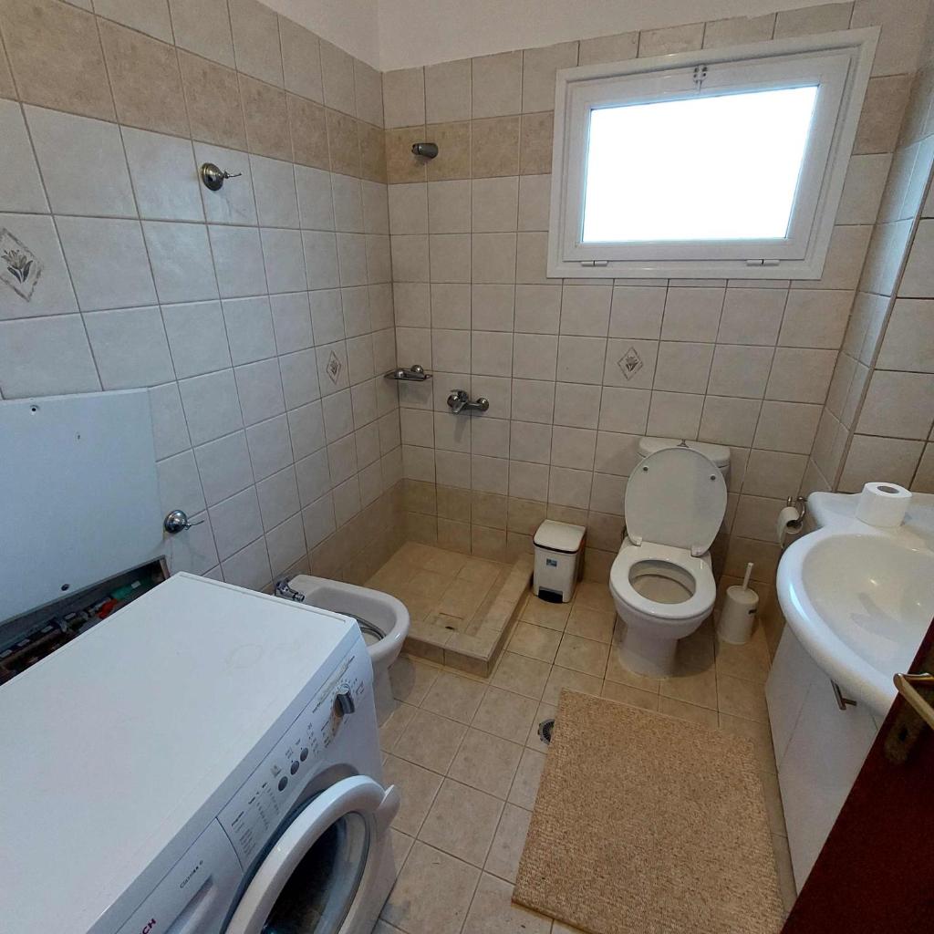 Paikos Townhouse, Hot Springs 8