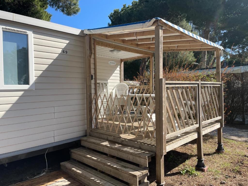 Photo de la galerie de l'établissement Mobil-home 3 chambres, Plage & piscine, camping 4 étoiles, à Torreilles