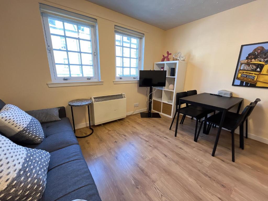 One room with parking space 8