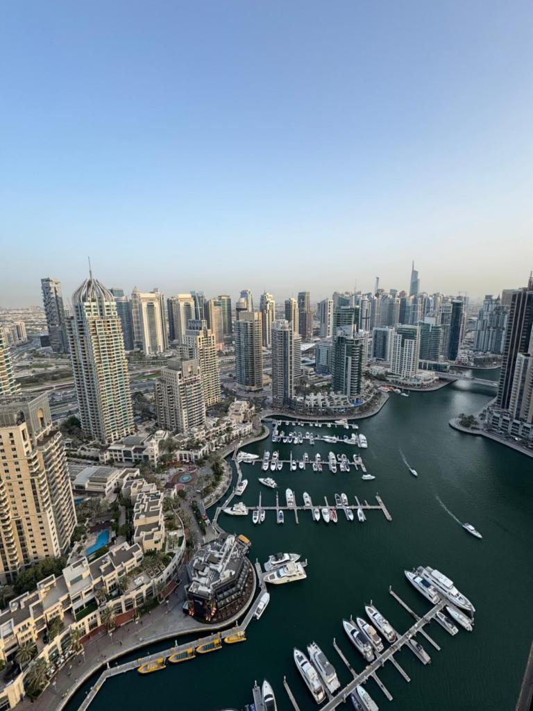 Modern 2BR Skyline & Marina View