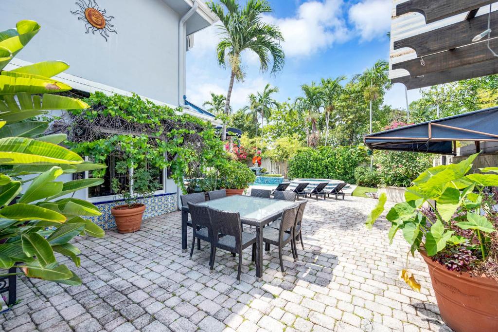 Magnificent Tropical Pool Home Miami SouthBrickell 7