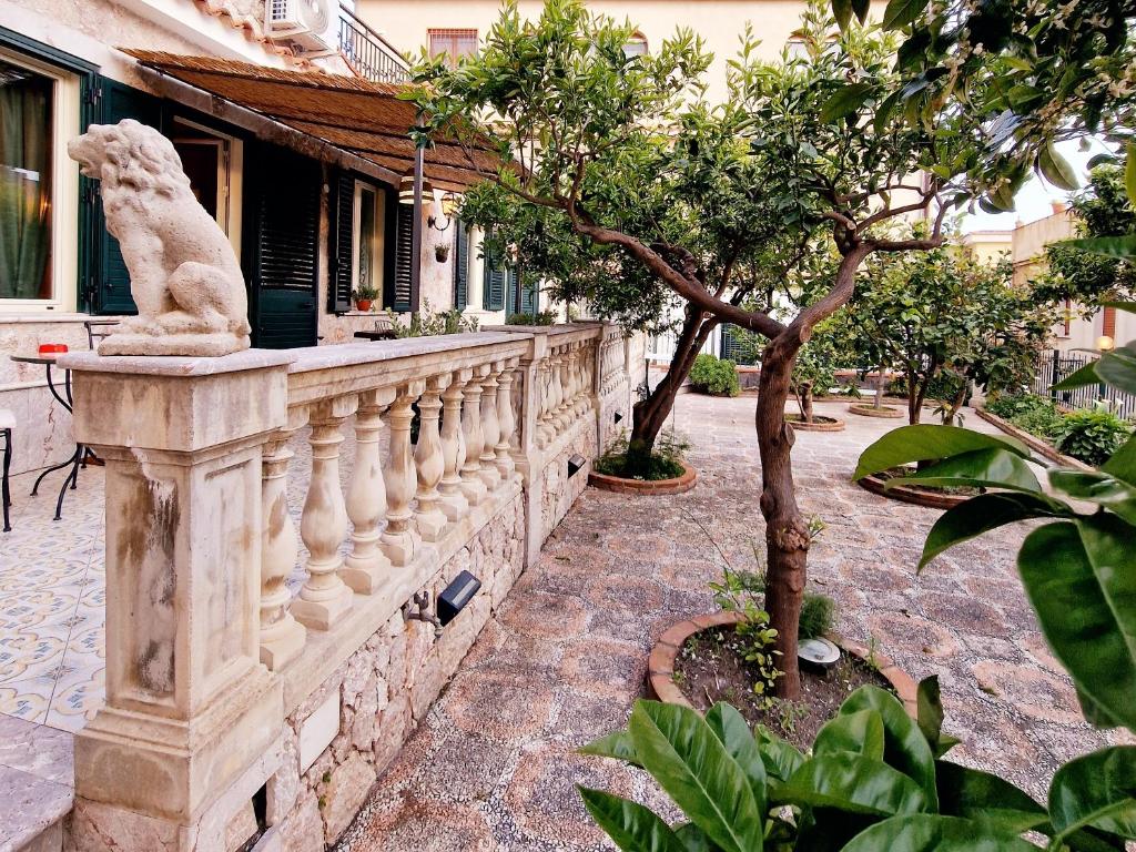 Donna Rosa - Your Home in Taormina 7