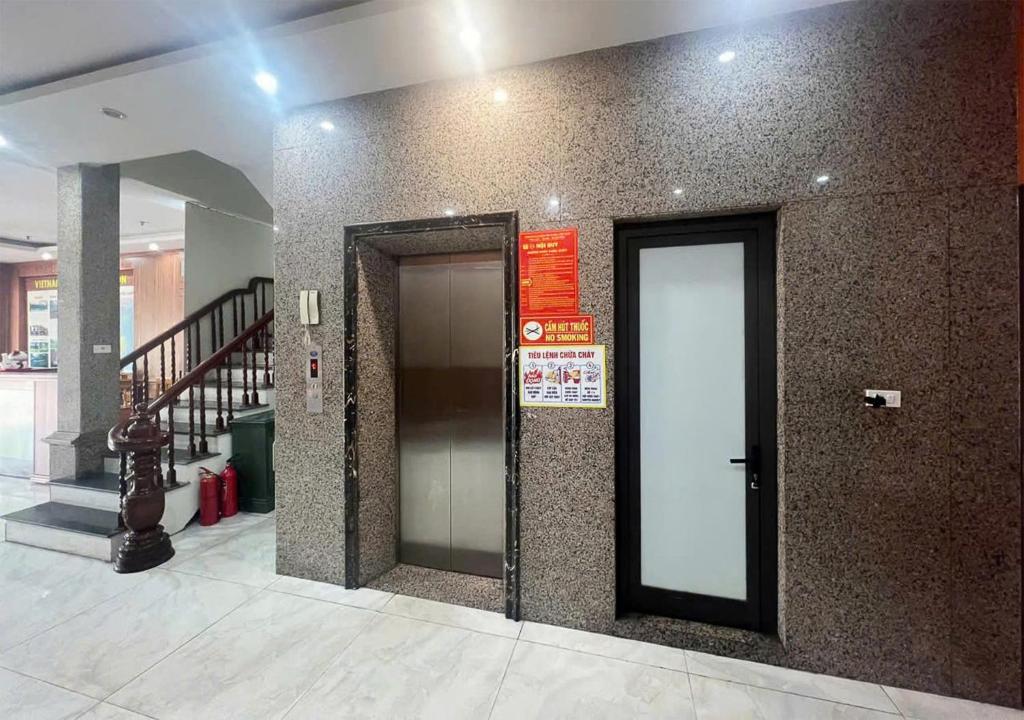 Family Airport Hotel - Travel