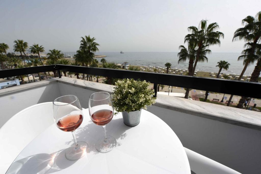 Finikoudes Sunrise Sea View Lux 3