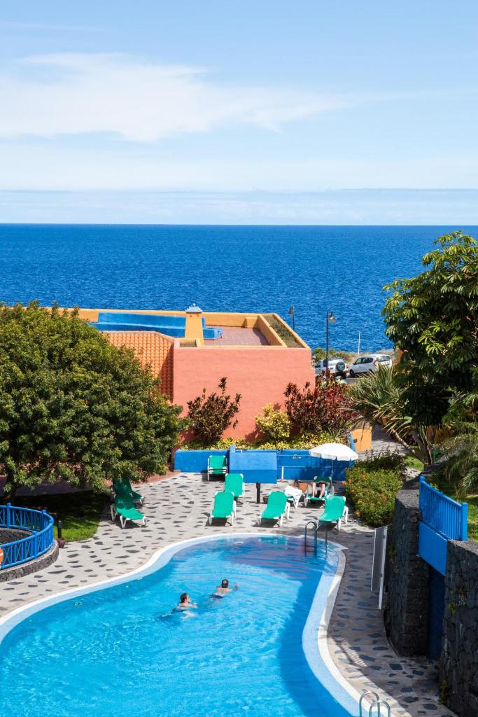 Apartamentos La Caleta 7