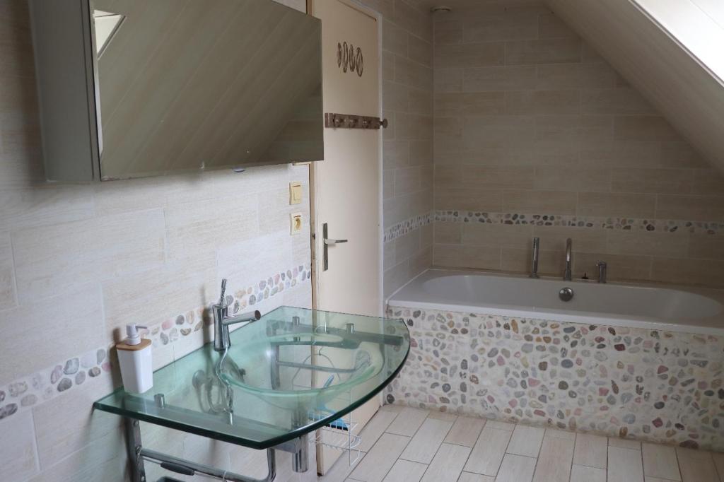 PAVILLON TOUT CONFORT EN CAMPAGNE 8