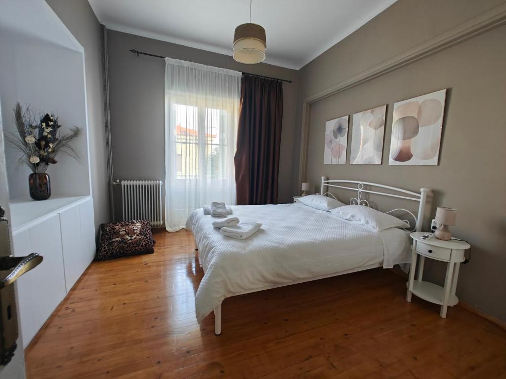 Stefani retro luxury apartments 6