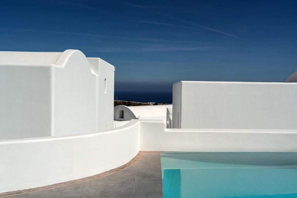 Oikos Santorini Living Concept