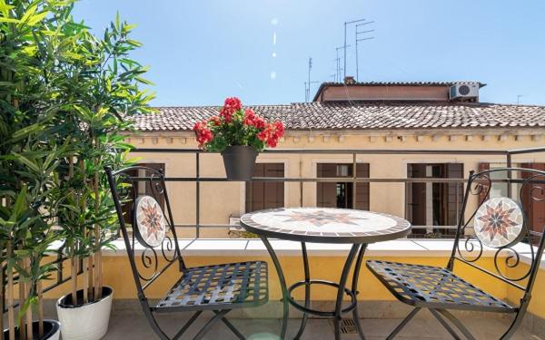 Grifoni Boutique Hotel Image