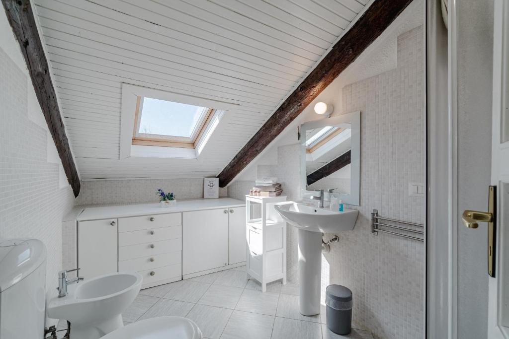 GuestHost-Elegant Studio x3- 600m from Porta Nuova 8