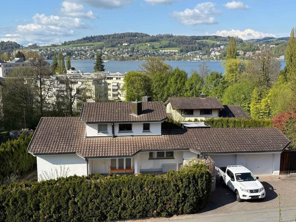 Spacious house with partial lake view